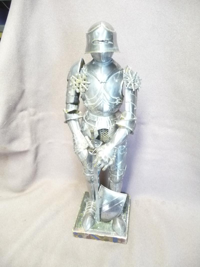 MINIATURE SUIT OF ARMOUR - GOTHIC STYLE